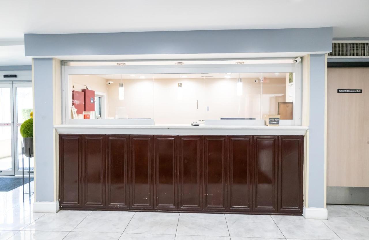 Hotel Baymont By Wyndham College Park Atlanta Airport South College Park