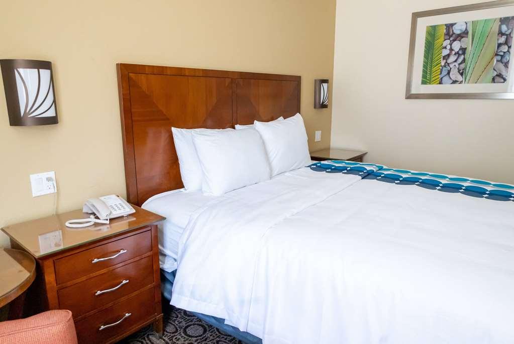 Hotel Baymont By Wyndham College Park Atlanta Airport South College Park