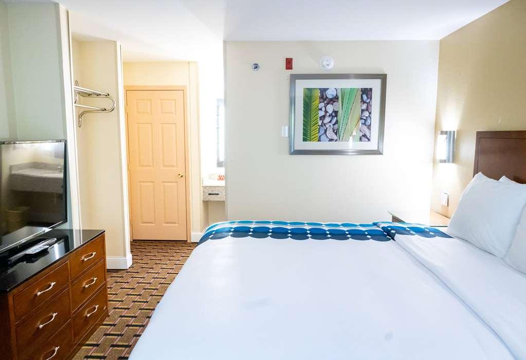 Hotel Baymont By Wyndham College Park Atlanta Airport South College Park
