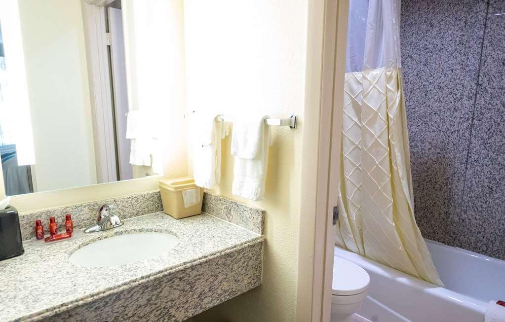 Hotel Baymont By Wyndham College Park Atlanta Airport South College Park