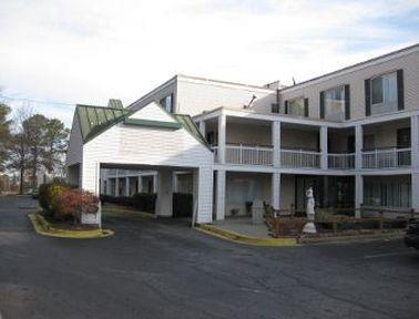 Baymont By Wyndham College Park Atlanta Airport South Hotel 3*