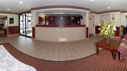 Hotel Baymont By Wyndham College Park Atlanta Airport South 3*